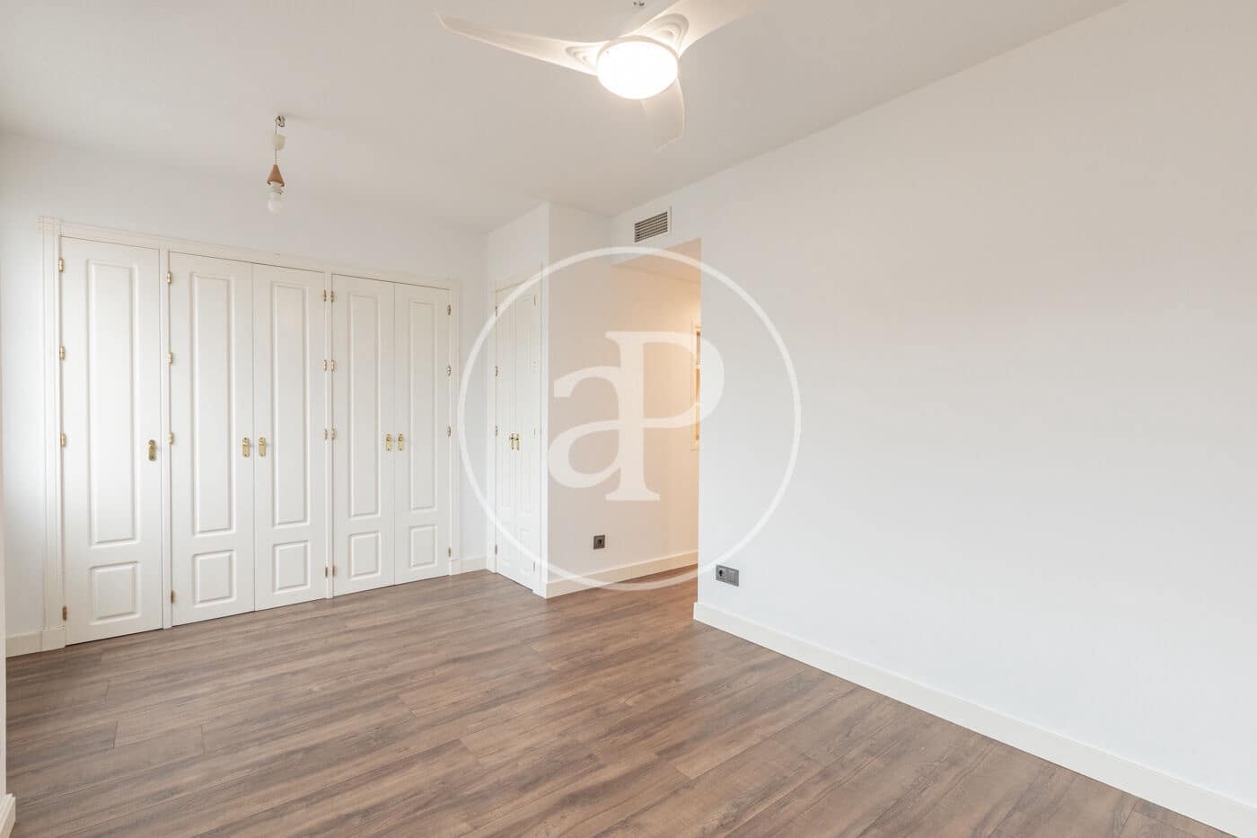 4 sypialnia Apartament do wynajęcia w San Sebastian de los Reyes z basenem - 3 200 € (Ref: 9449193)