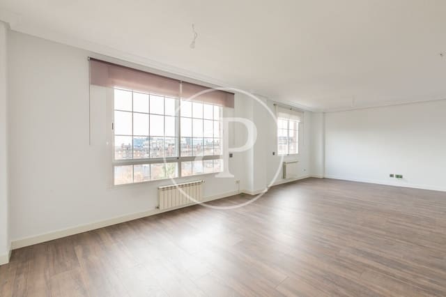 4 sovrum Lägenhet att hyra i San Sebastián de los Reyes med pool - 3 200 € (Ref: 9449193)