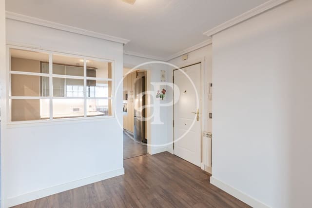 4 sovrum Lägenhet att hyra i San Sebastián de los Reyes med pool - 3 200 € (Ref: 9449193)