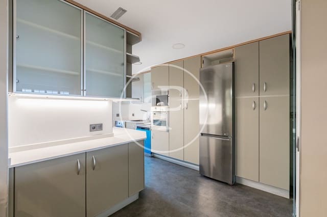 4 sovrum Lägenhet att hyra i San Sebastián de los Reyes med pool - 3 200 € (Ref: 9449193)