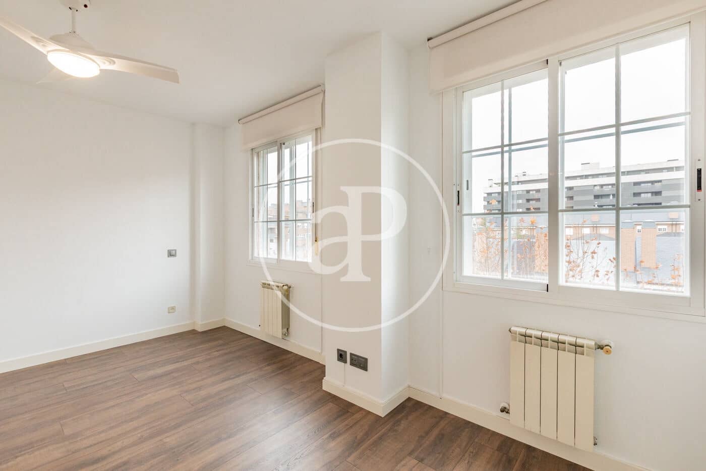 4 sypialnia Apartament do wynajęcia w San Sebastian de los Reyes z basenem - 3 200 € (Ref: 9449193)