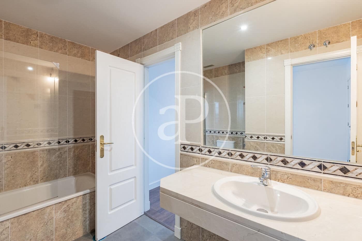 4 sypialnia Apartament do wynajęcia w San Sebastian de los Reyes z basenem - 3 200 € (Ref: 9449193)