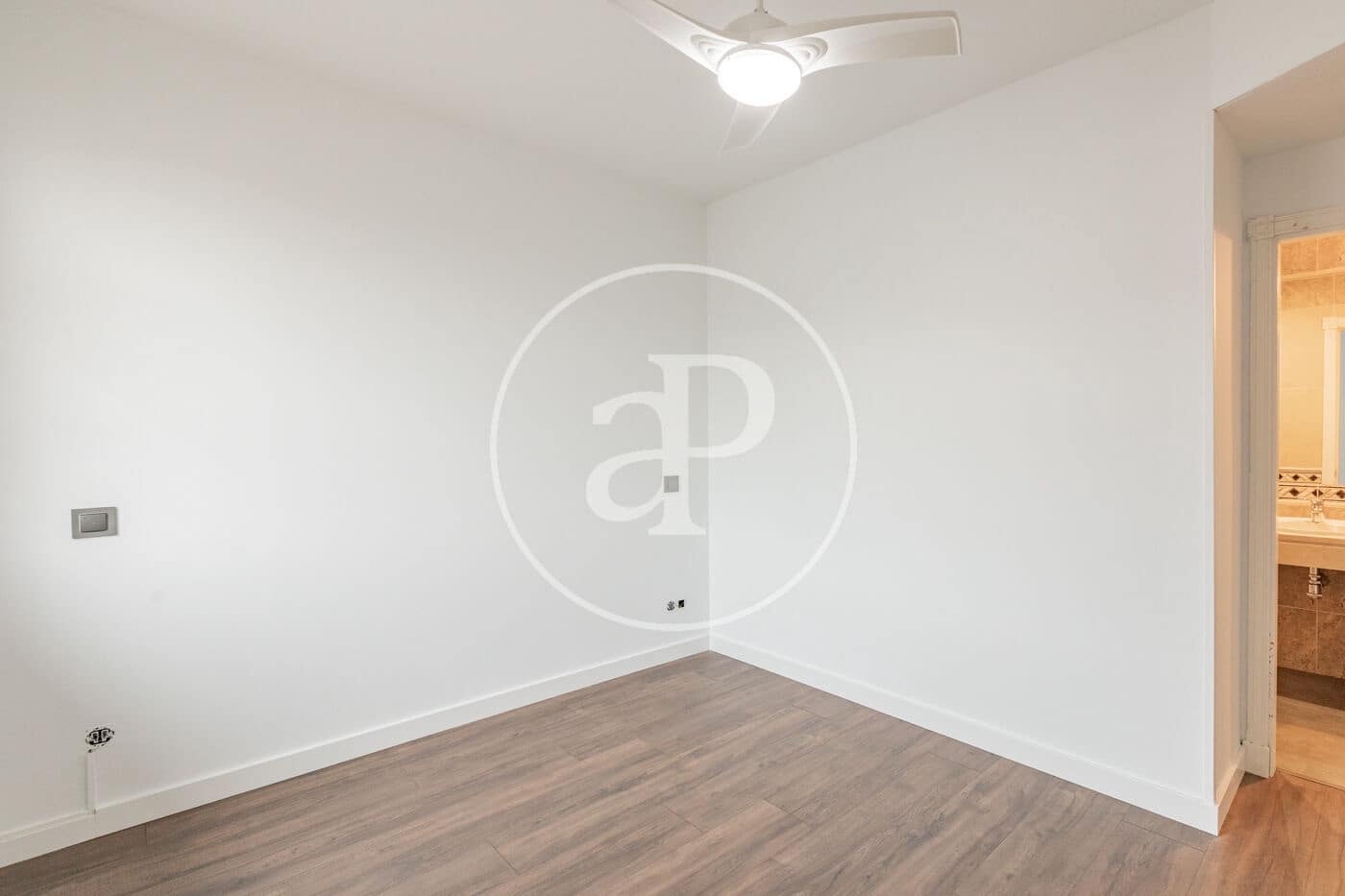 4 sypialnia Apartament do wynajęcia w San Sebastian de los Reyes z basenem - 3 200 € (Ref: 9449193)