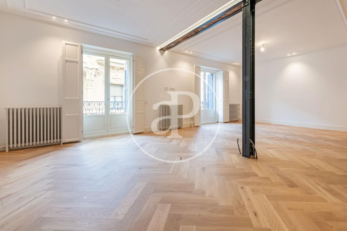 3 sovrum Lägenhet att hyra i Madrid stad - 7 500 € (Ref: 9449194)