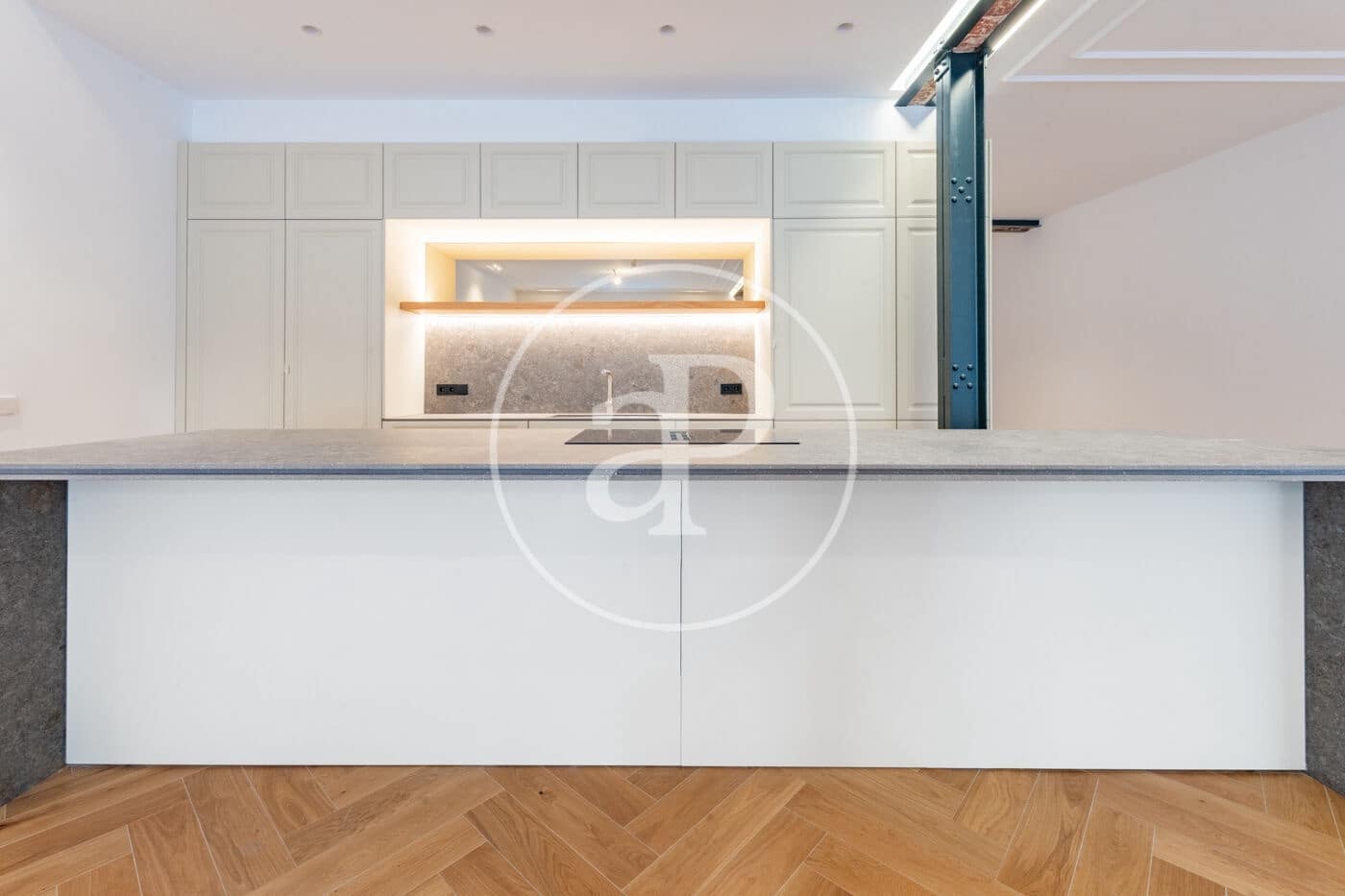 3 sovrum Lägenhet att hyra i Madrid stad - 7 500 € (Ref: 9449194)