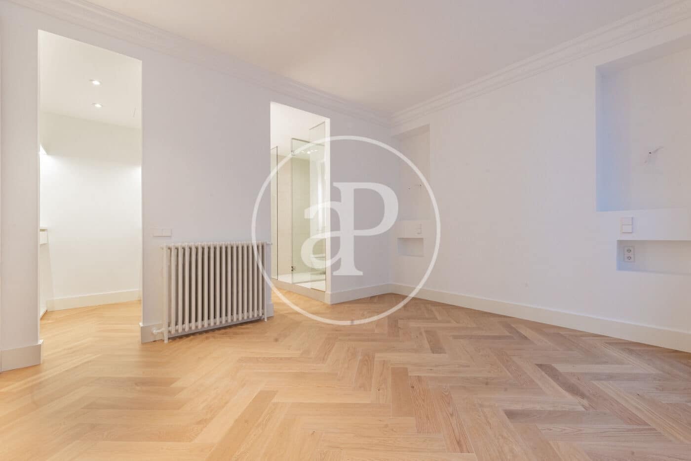 3 sovrum Lägenhet att hyra i Madrid stad - 7 500 € (Ref: 9449194)