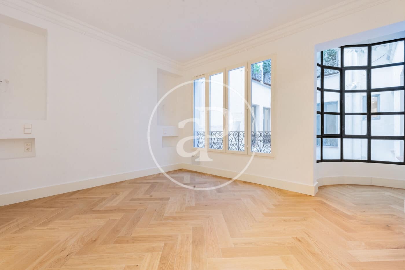 3 sovrum Lägenhet att hyra i Madrid stad - 7 500 € (Ref: 9449194)