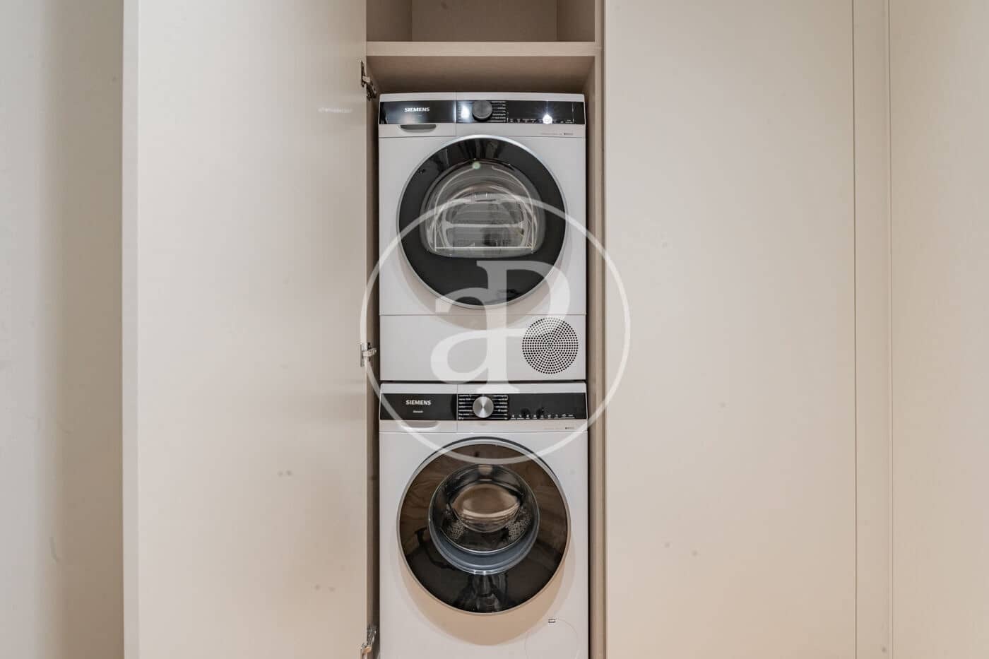 3 sovrum Lägenhet att hyra i Madrid stad - 7 500 € (Ref: 9449194)