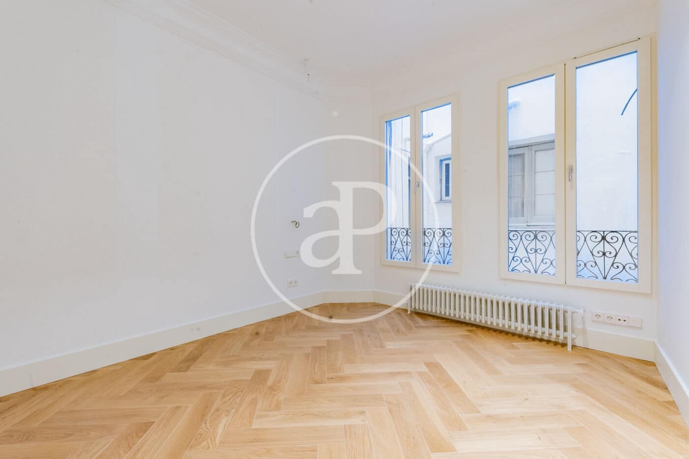 3 sovrum Lägenhet att hyra i Madrid stad - 7 500 € (Ref: 9449194)