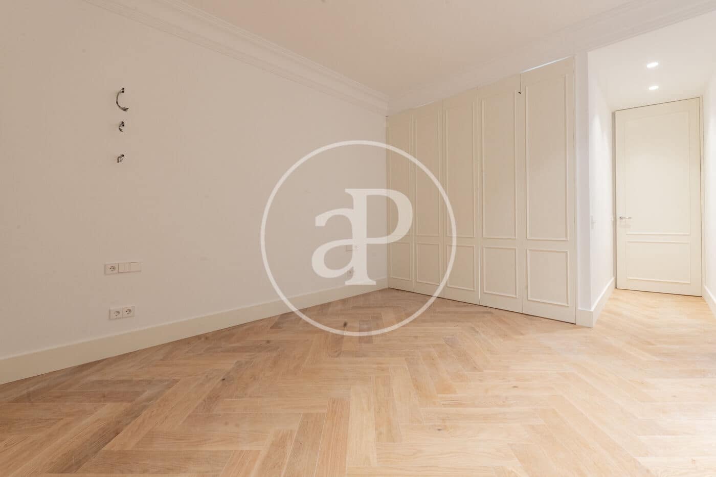 3 sovrum Lägenhet att hyra i Madrid stad - 7 500 € (Ref: 9449194)