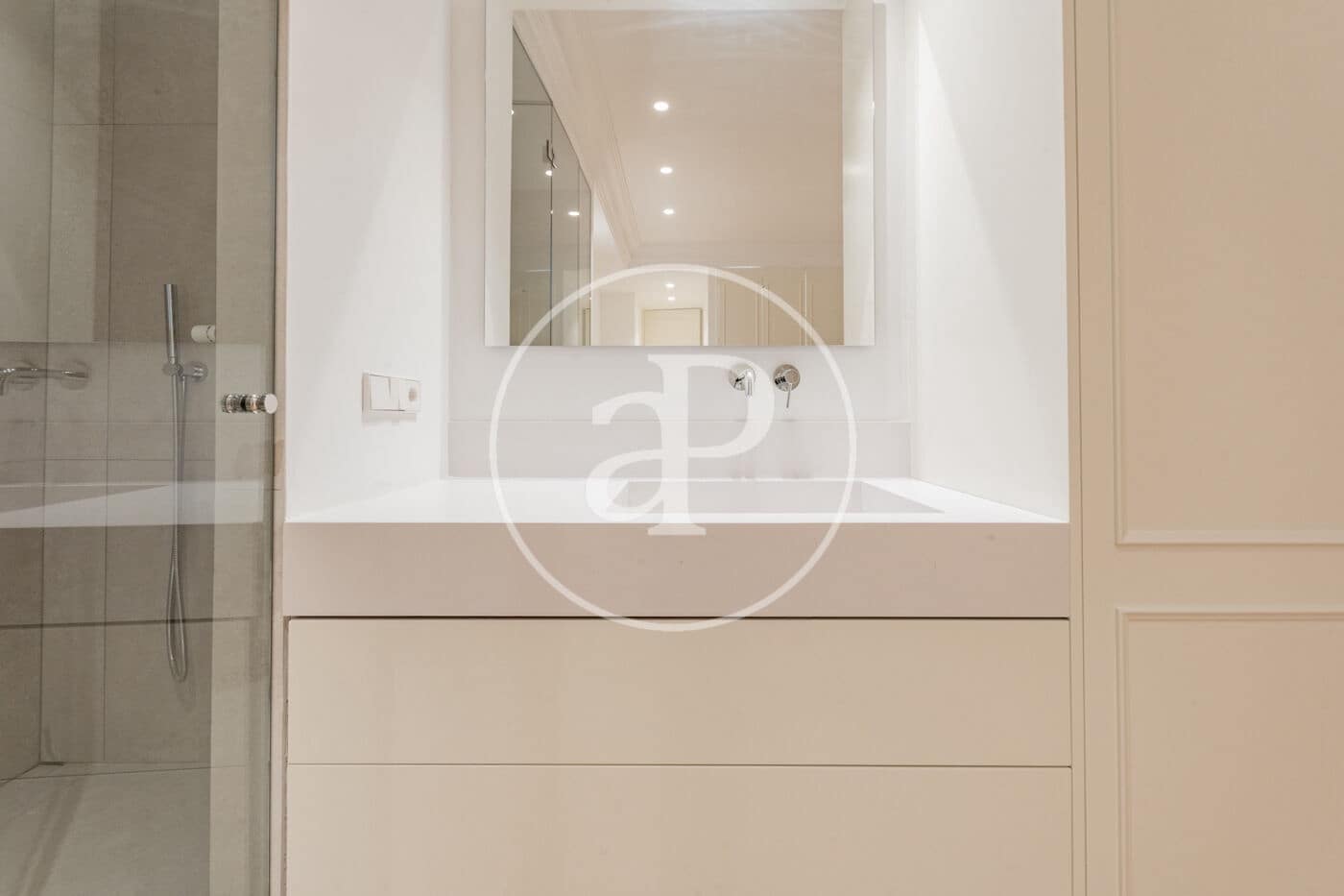 3 sovrum Lägenhet att hyra i Madrid stad - 7 500 € (Ref: 9449194)