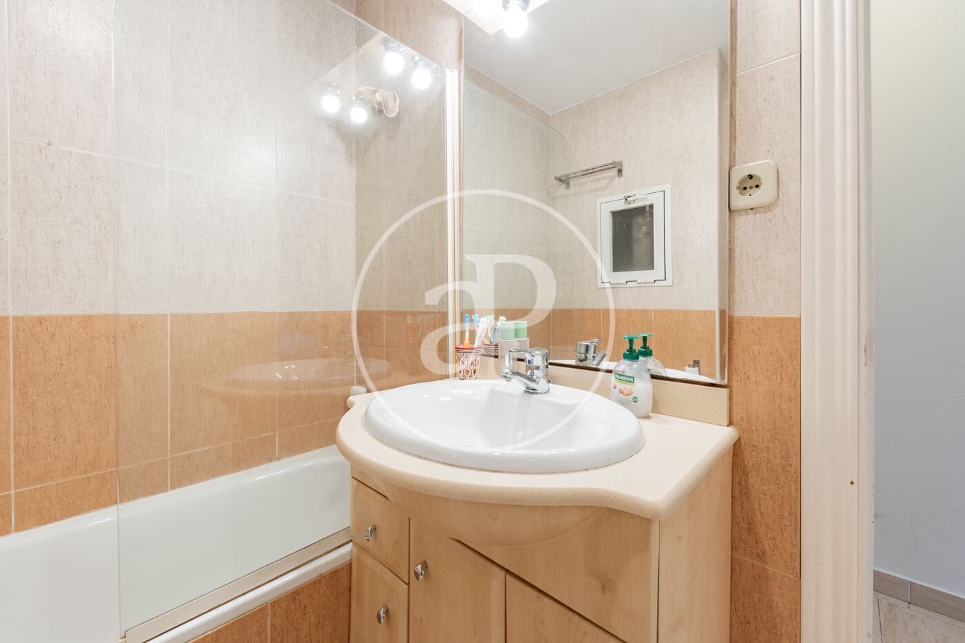 1 soveværelse Lejlighed til salg i Madrid by - € 460.000 (Ref: 9449195)