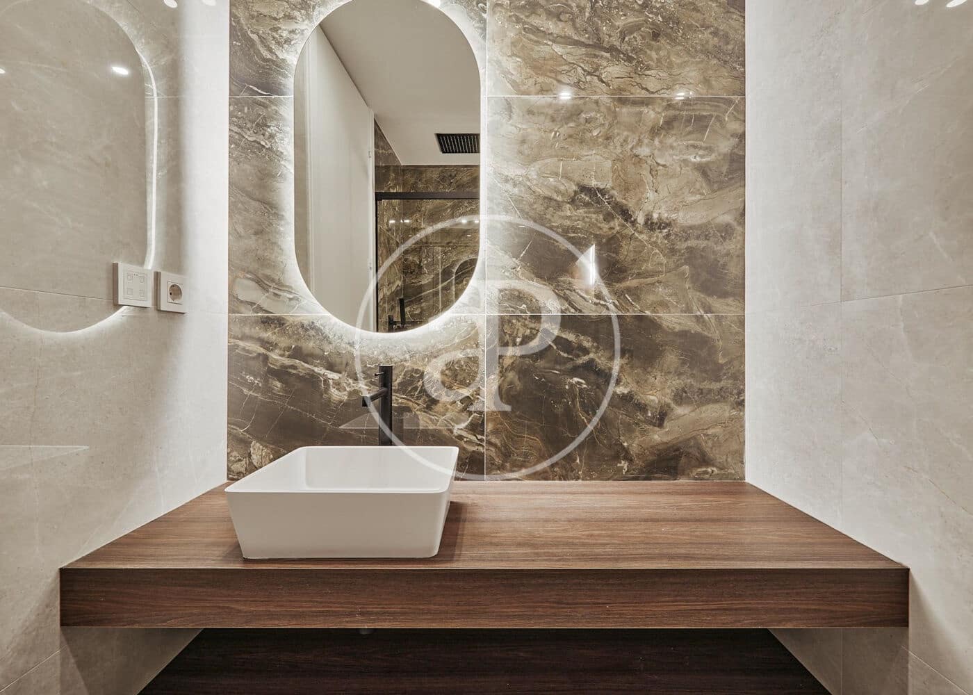 2 soveværelse Lejlighed til salg i Madrid by - € 1.429.000 (Ref: 9449196)