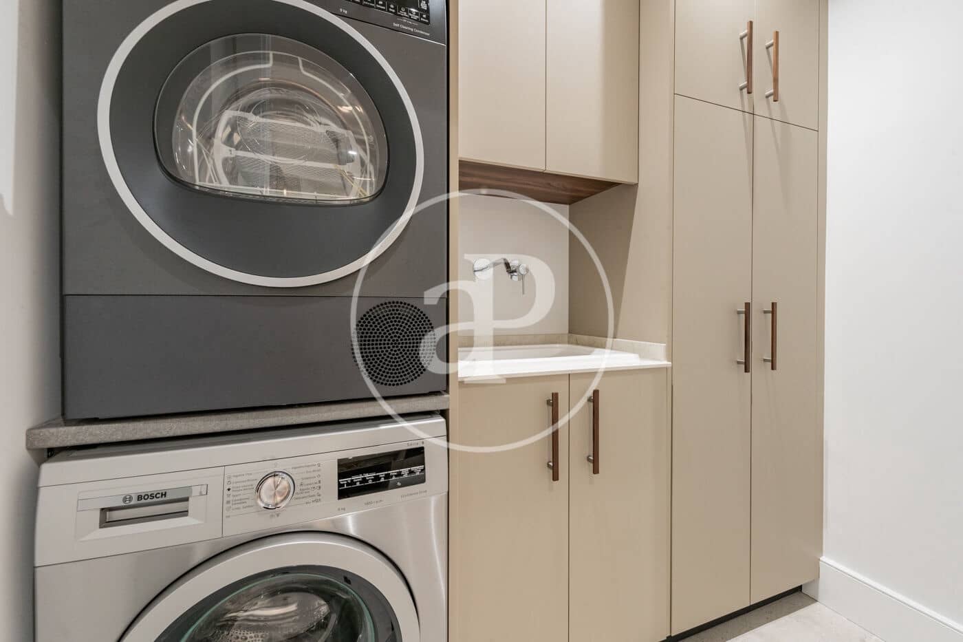 3 bedroom Apartment for sale in Madrid city - € 1,400,000 (Ref: 9449198)