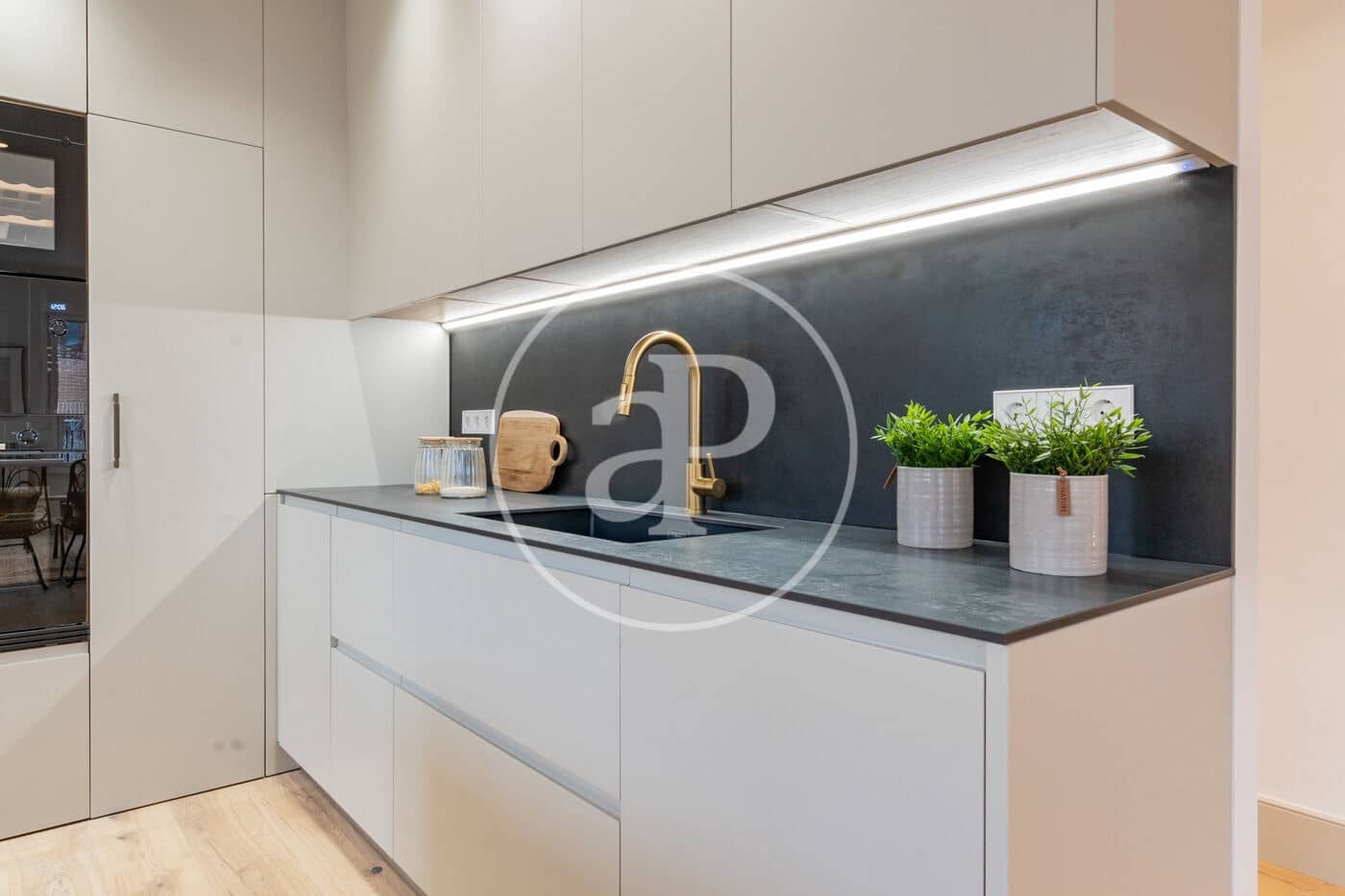 3 bedroom Apartment for sale in Madrid city - € 1,575,000 (Ref: 9449199)