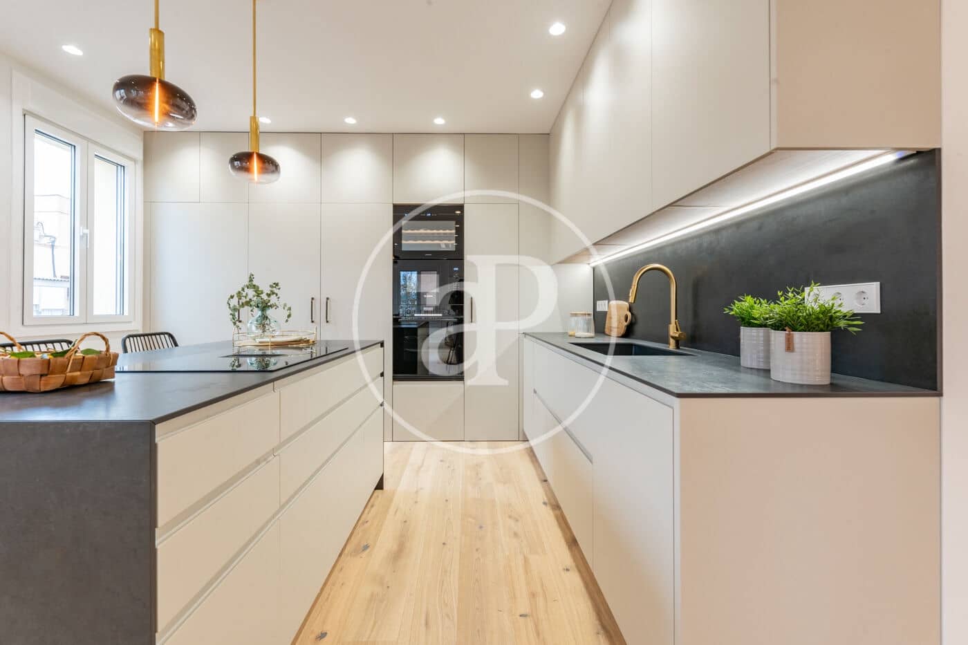 3 bedroom Apartment for sale in Madrid city - € 1,575,000 (Ref: 9449199)