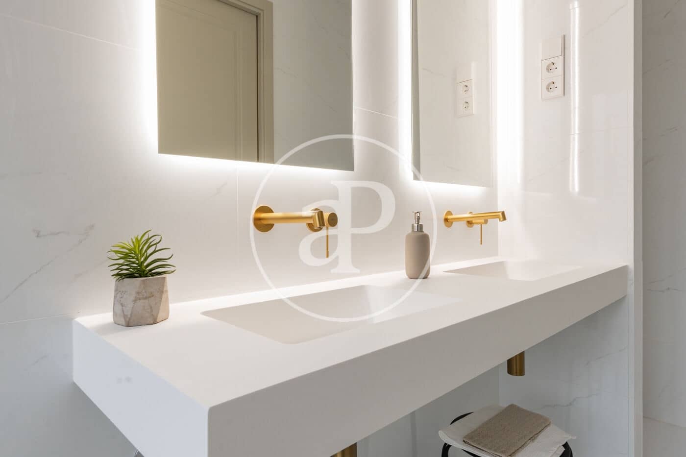 3 bedroom Apartment for sale in Madrid city - € 1,575,000 (Ref: 9449199)