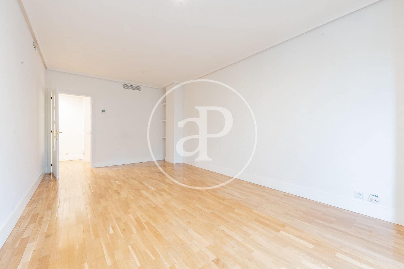 4 soverom Leilighet til salgs i Madrid by med svømmebasseng - € 1 200 000 (Ref: 9450891)