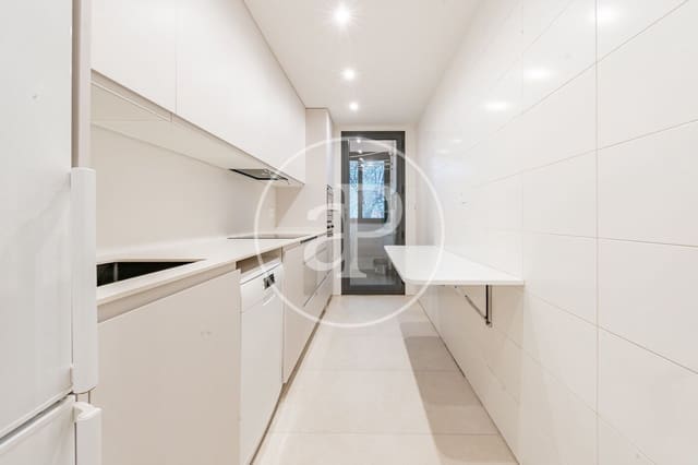 4 soveværelse Lejlighed til salg i San Juan Bautista, Madrid by med swimmingpool - € 1.200.000 (Ref: 9450891)