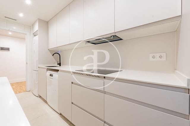 4 soveværelse Lejlighed til salg i San Juan Bautista, Madrid by med swimmingpool - € 1.200.000 (Ref: 9450891)