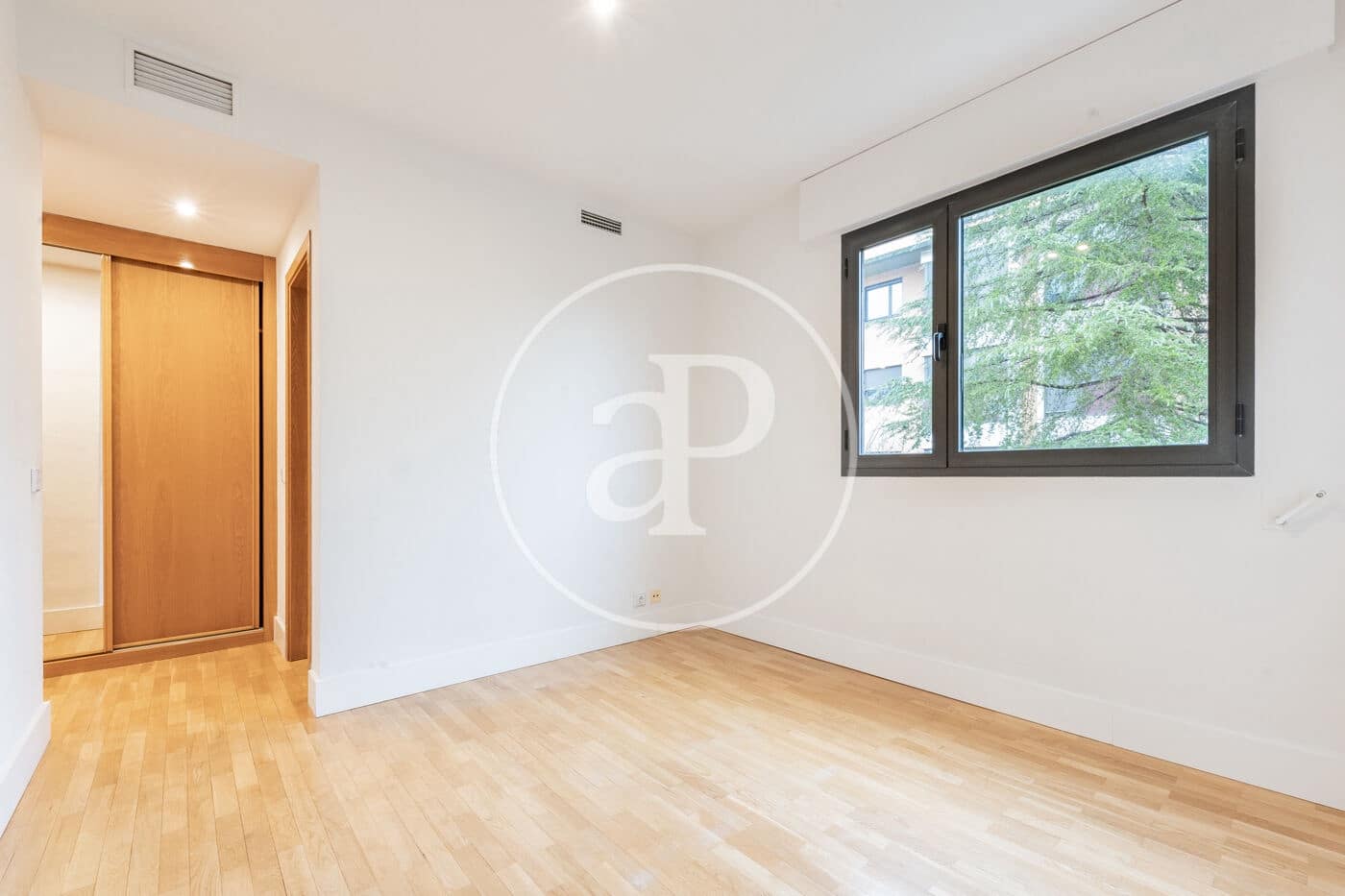 4 soverom Leilighet til salgs i Madrid by med svømmebasseng - € 1 200 000 (Ref: 9450891)