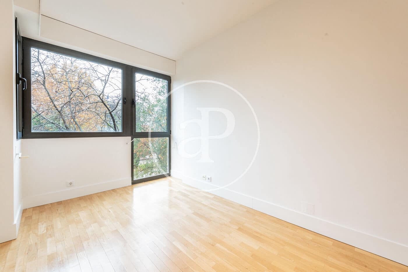 4 soverom Leilighet til salgs i Madrid by med svømmebasseng - € 1 200 000 (Ref: 9450891)