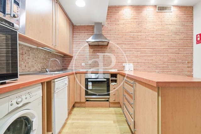 2 soveværelse Lejlighed til salg i Cortes, Madrid by - € 950.000 (Ref: 9450892)