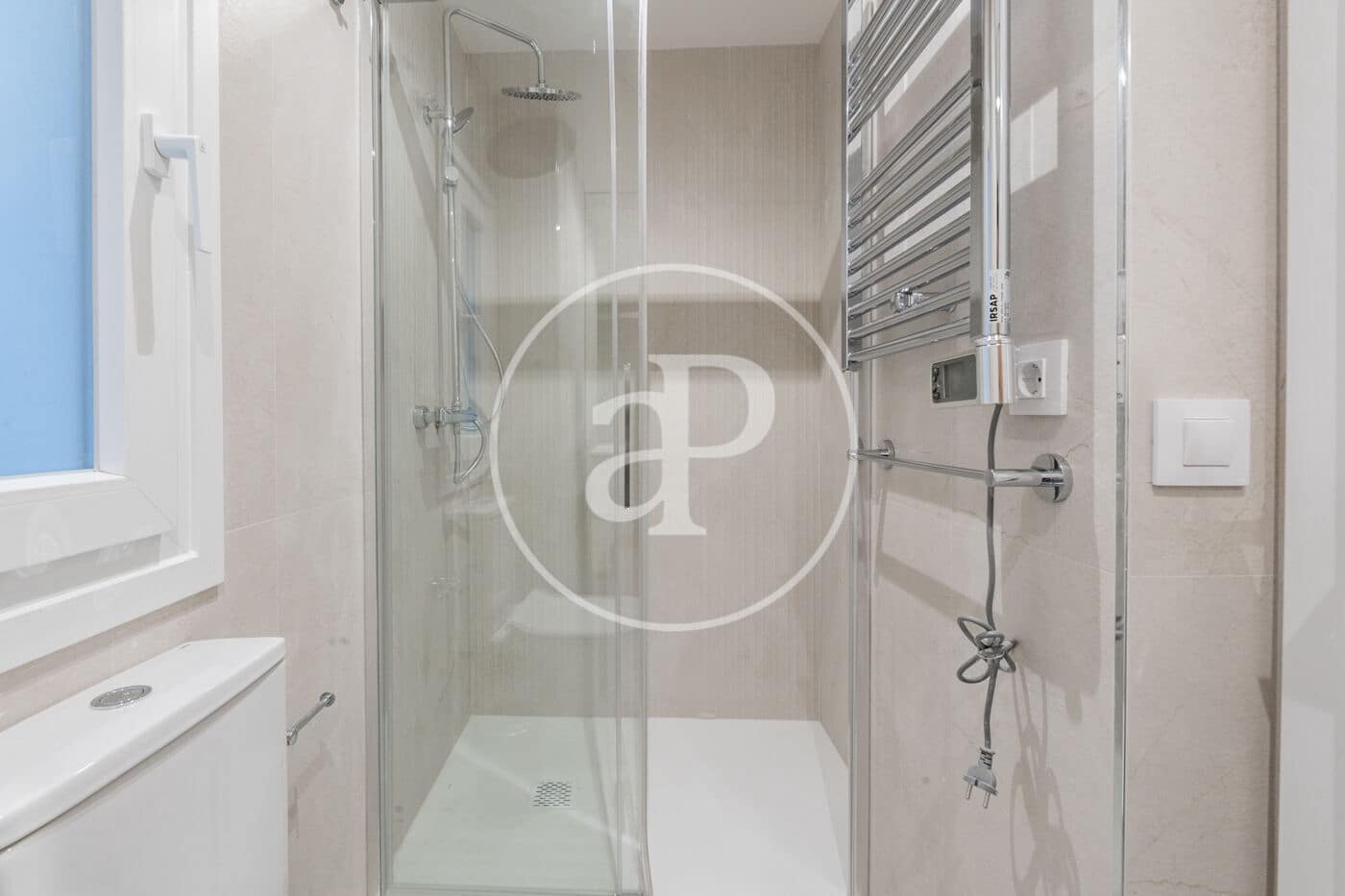 Appartement de 3 chambres à louer à Madrid ville - 1 995 € (Ref: 9450898)