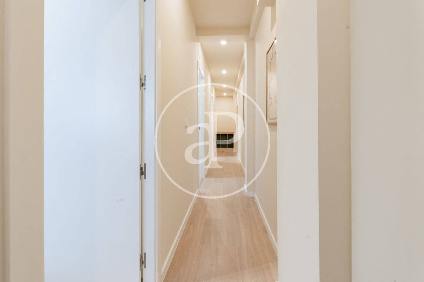 Appartement de 3 chambres à louer à Madrid ville - 2 195 € (Ref: 9450899)