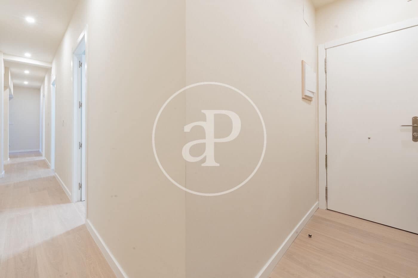 Appartement de 3 chambres à louer à Madrid ville - 2 195 € (Ref: 9450899)