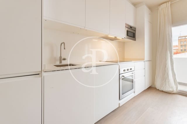 Appartement de 3 chambres à louer à Palos de Moguer, Madrid ville - 2 195 € (Ref: 9450899)