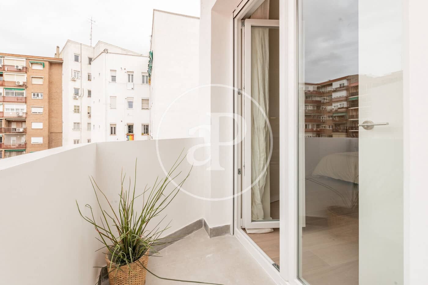 Appartement de 3 chambres à louer à Madrid ville - 2 195 € (Ref: 9450899)