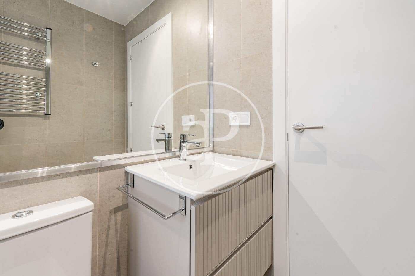 Appartement de 3 chambres à louer à Madrid ville - 2 195 € (Ref: 9450899)