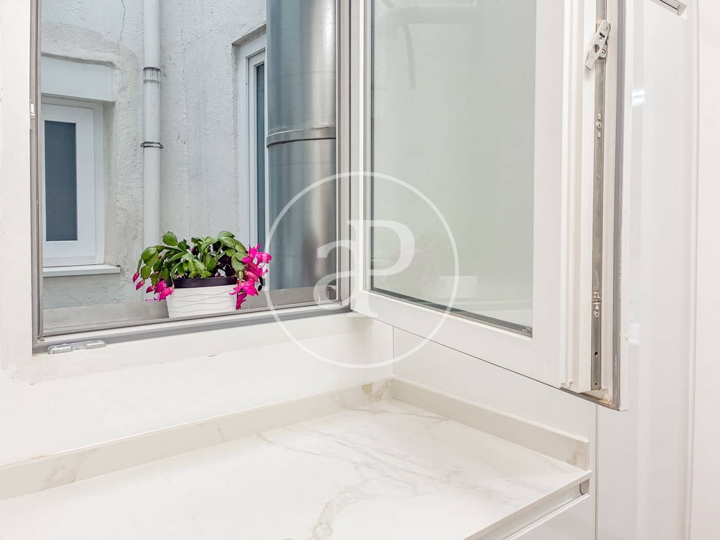 3 soverom Leilighet til leie i Madrid by - € 2 500 (Ref: 9452136)