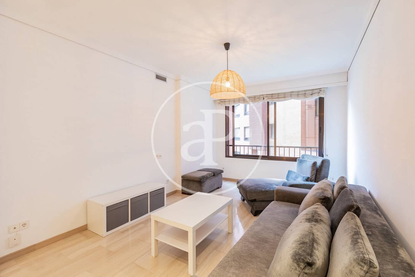 1 sovrum Lägenhet att hyra i Madrid stad - 1 700 € (Ref: 9452137)