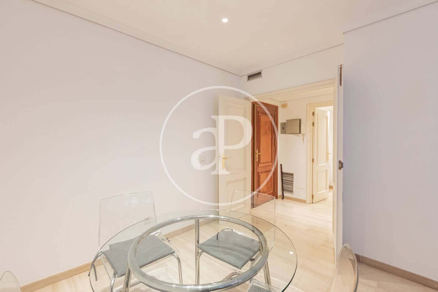 1 sovrum Lägenhet att hyra i Madrid stad - 1 700 € (Ref: 9452137)