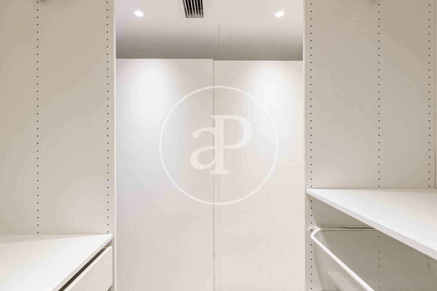 1 sovrum Lägenhet att hyra i Madrid stad - 1 700 € (Ref: 9452137)