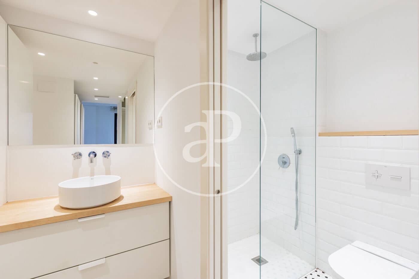 1 sovrum Lägenhet att hyra i Madrid stad - 1 700 € (Ref: 9452137)