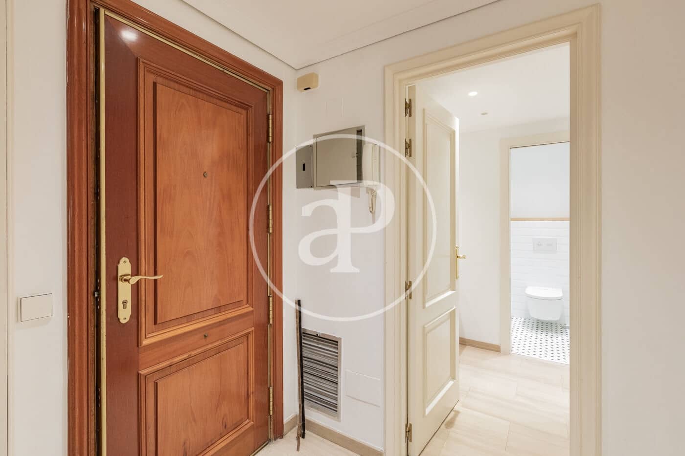 1 sovrum Lägenhet att hyra i Madrid stad - 1 700 € (Ref: 9452137)