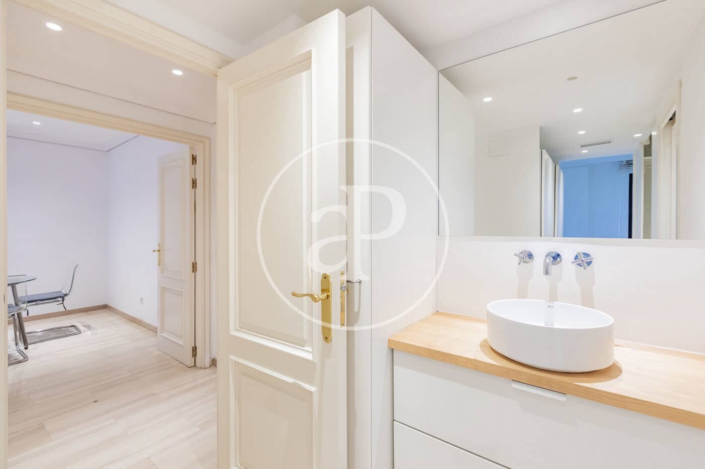 1 sovrum Lägenhet att hyra i Madrid stad - 1 700 € (Ref: 9452137)