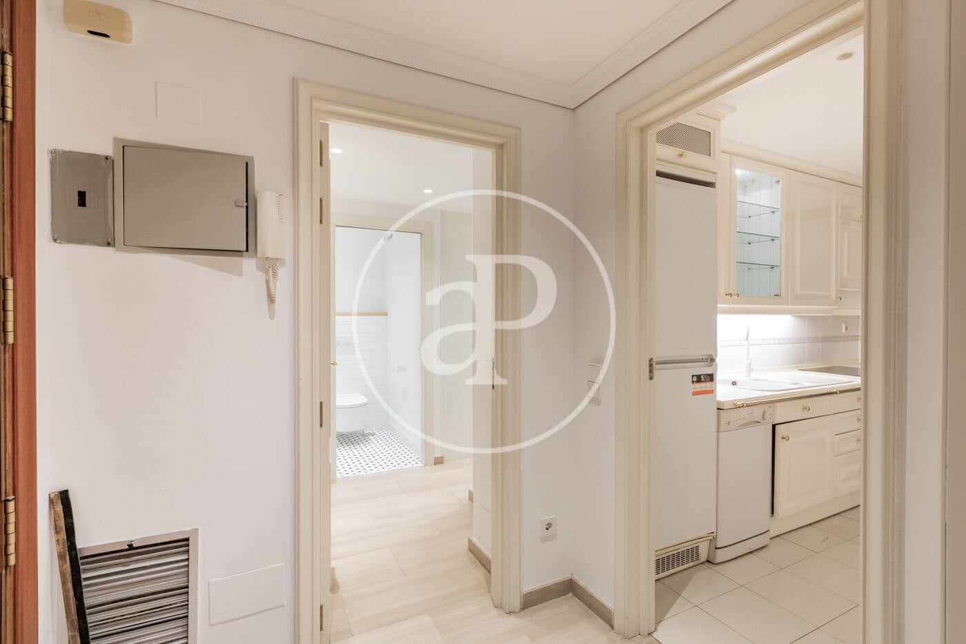 1 sovrum Lägenhet att hyra i Madrid stad - 1 700 € (Ref: 9452137)
