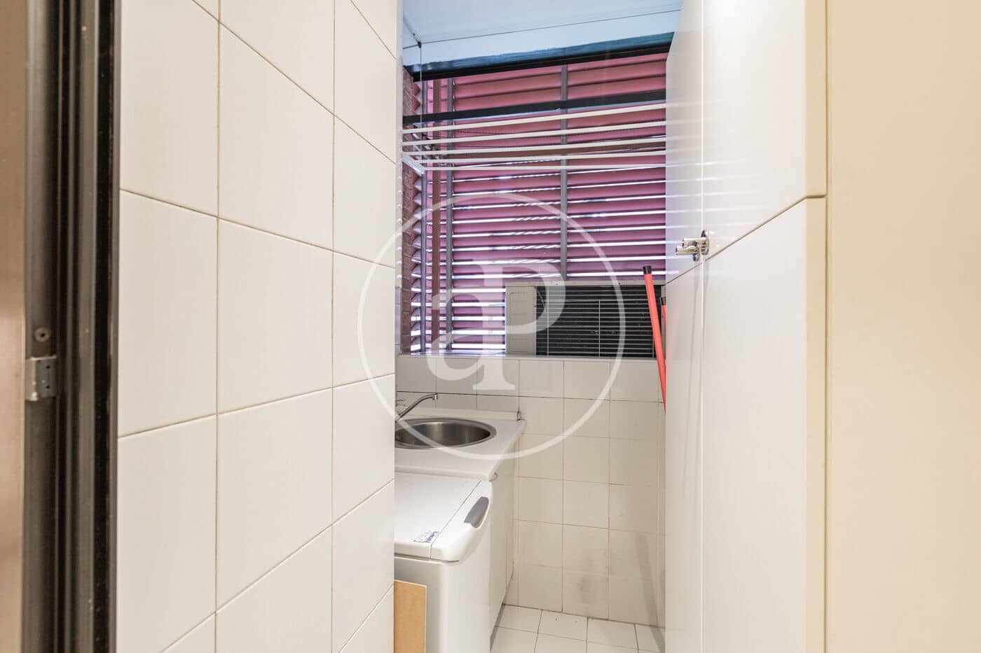 1 sovrum Lägenhet att hyra i Madrid stad - 1 700 € (Ref: 9452137)