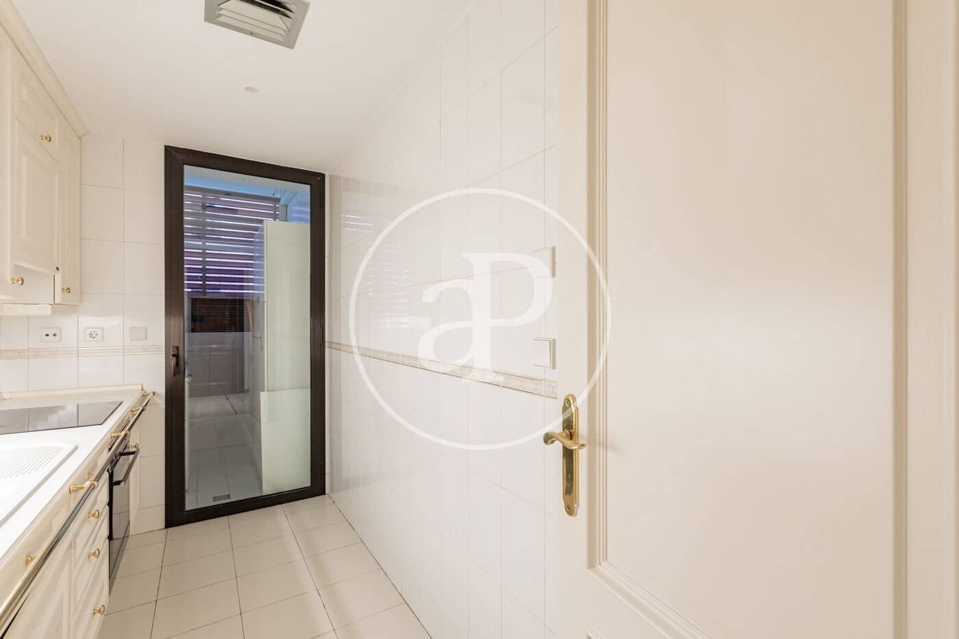 1 sovrum Lägenhet att hyra i Madrid stad - 1 700 € (Ref: 9452137)