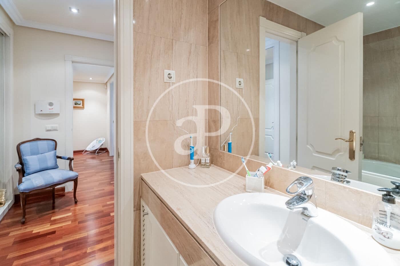 3 makuuhuone Huoneisto myytävänä paikassa Majadahonda mukana uima-altaan - 850 000 € (Ref: 9452138)