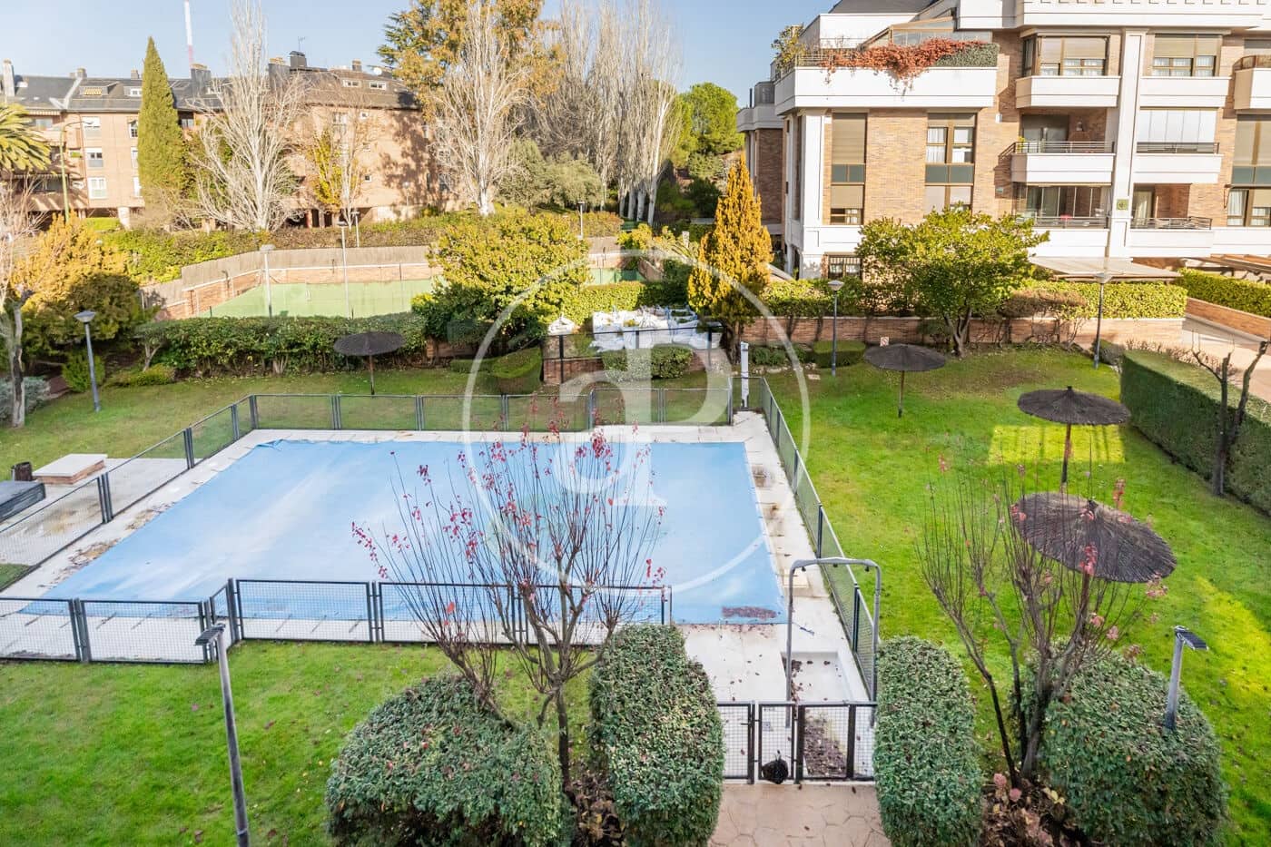 3 makuuhuone Huoneisto myytävänä paikassa Majadahonda mukana uima-altaan - 850 000 € (Ref: 9452138)