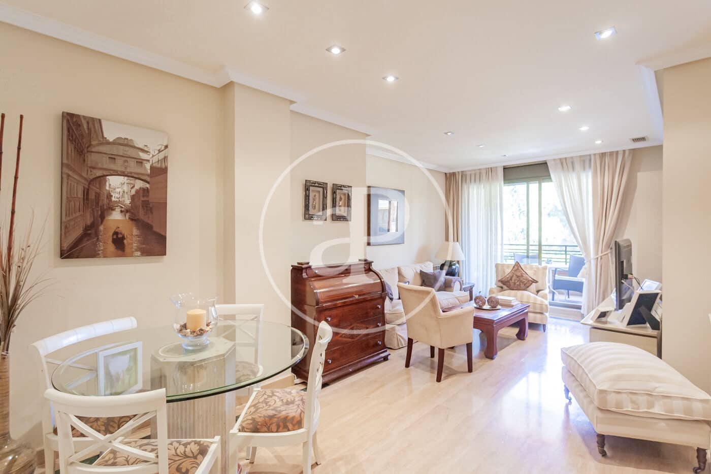 3 bedroom Apartment for sale in Majadahonda with pool - € 825,000 (Ref: 9452138)