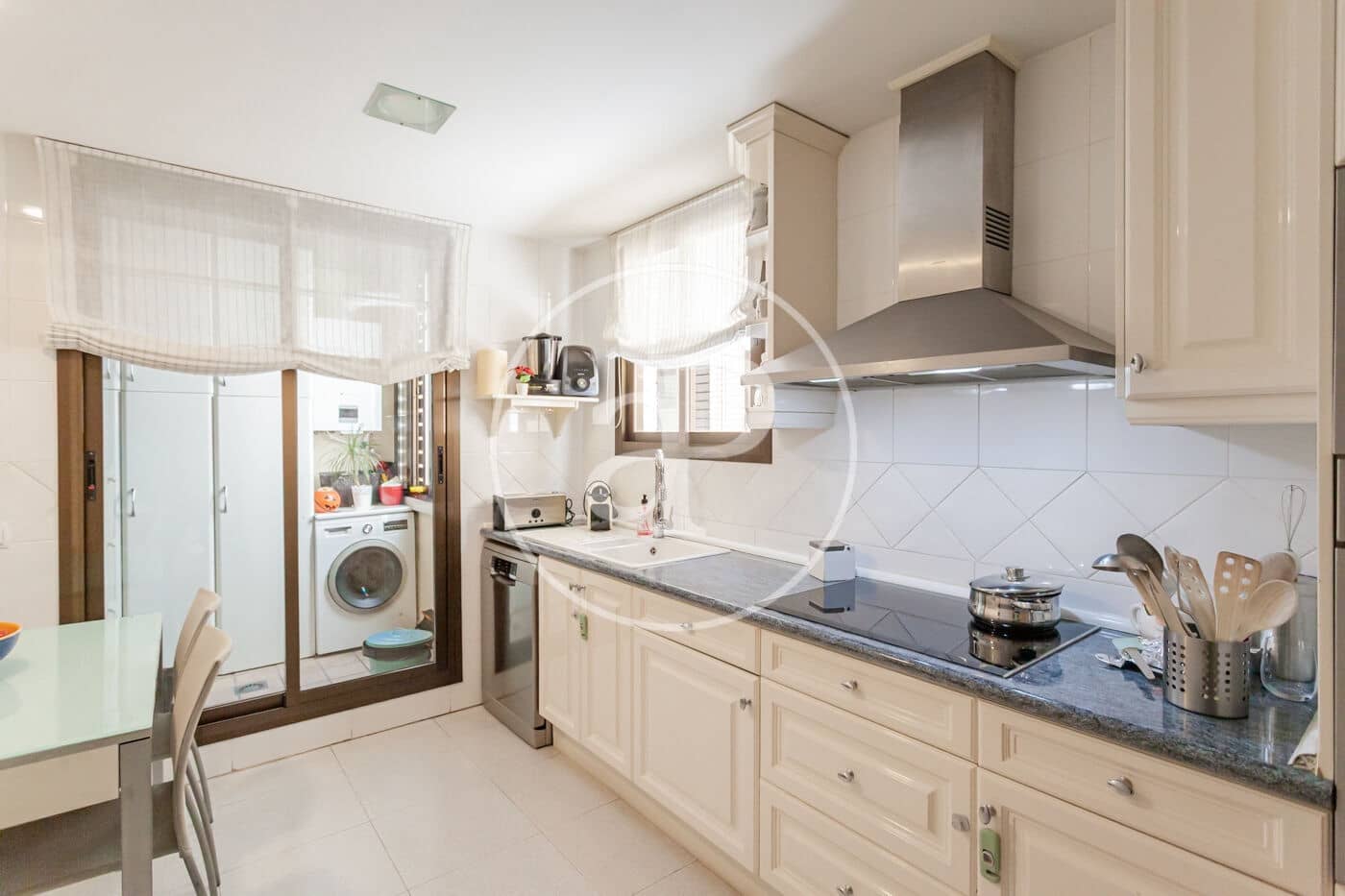 3 bedroom Apartment for sale in Majadahonda with pool - € 825,000 (Ref: 9452138)