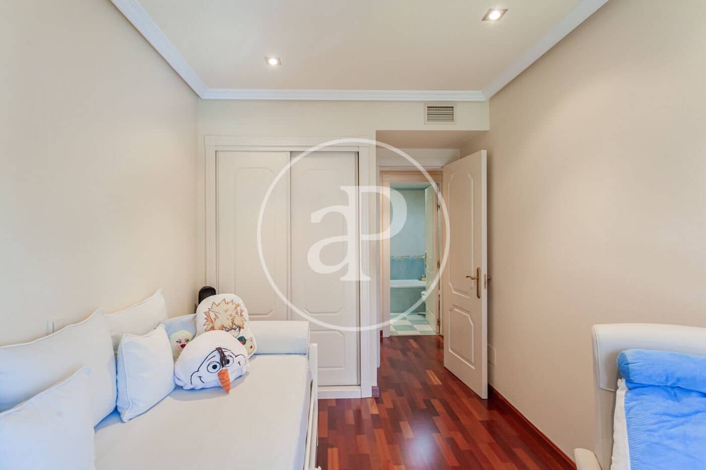 3 bedroom Apartment for sale in Majadahonda with pool - € 825,000 (Ref: 9452138)