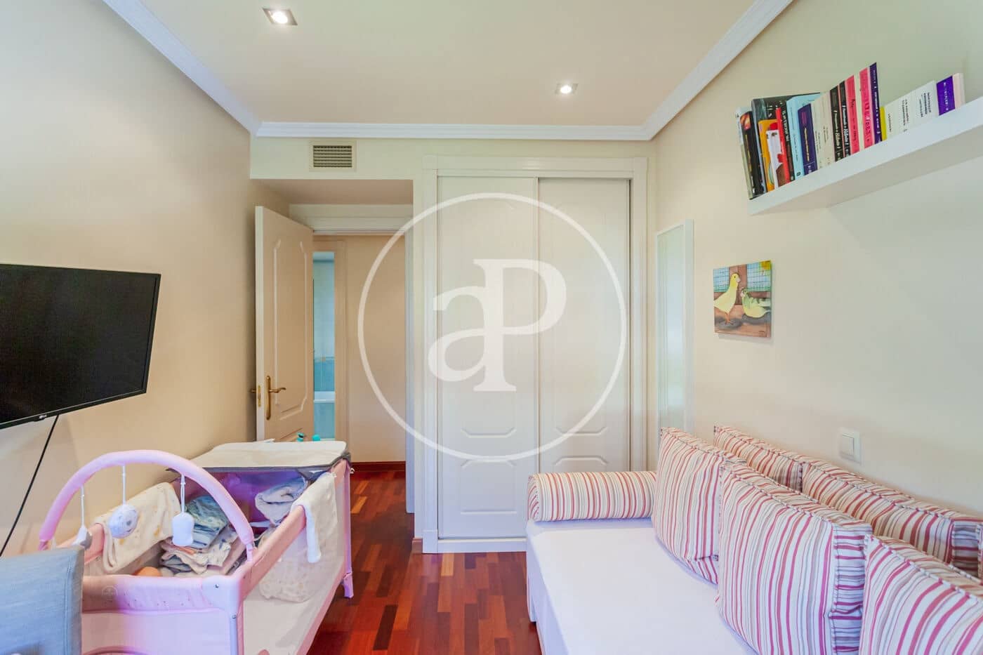 3 bedroom Apartment for sale in Majadahonda with pool - € 825,000 (Ref: 9452138)