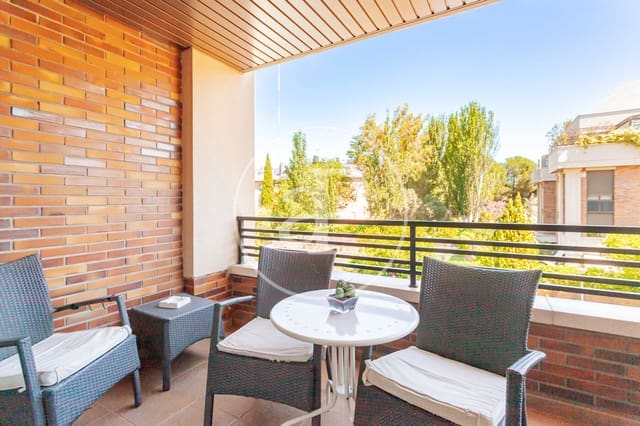 3 sovrum Lägenhet till salu i Majadahonda med pool - 825 000 € (Ref: 9452138)